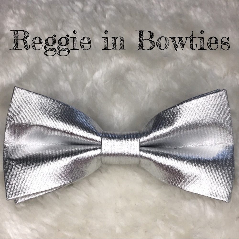 Pet Bowtie in Polished Silver